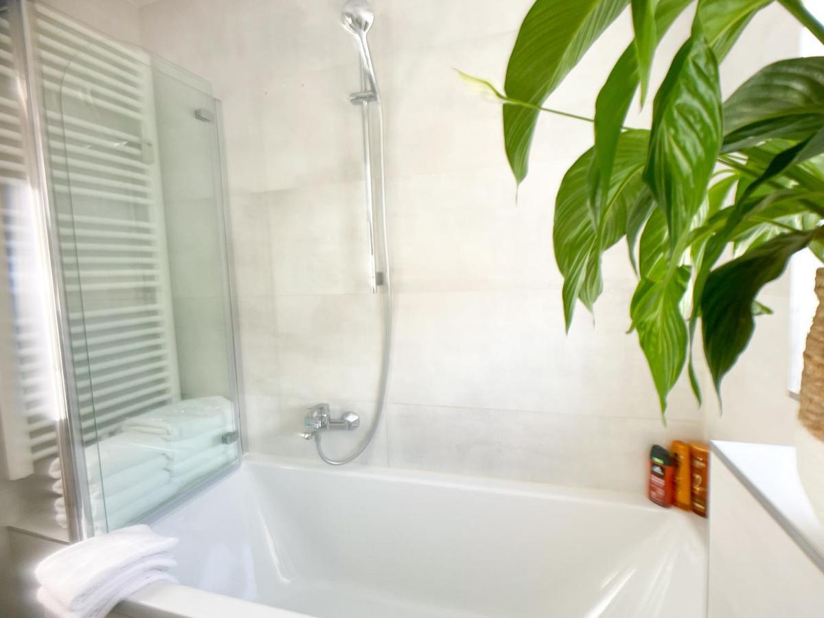 M-Style 01 Apartment Mit Terrasse Und Gasgrill, 24H Self-Check-In, Free Parking, Netflix Norymberga Zewnętrze zdjęcie